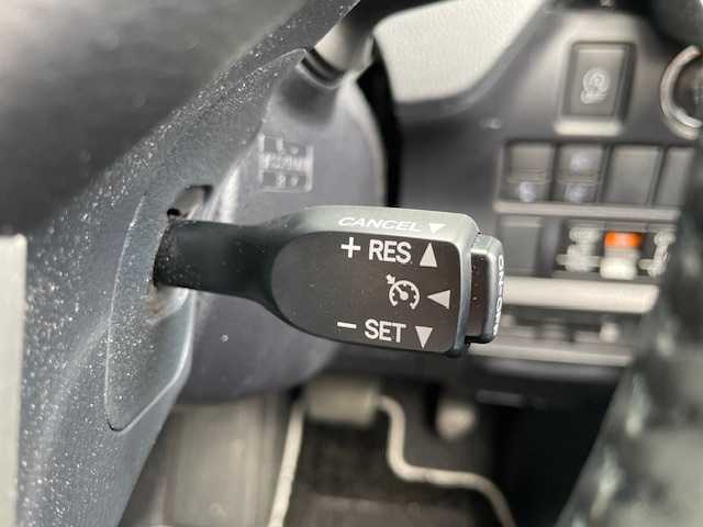 トヨタ ヴォクシー ZS 煌Ⅲ 埼玉県 2020(令2)年 2.7万km ホワイトパールクリスタルシャイン 純正SDナビ/【CD/DVD/フルセグ/Bluetooth】/バックカメラ/両側パワースライドドア/プリクラッシュセーフティシステム/クルーズコントロール/ETC/レーンディパーチャーアラート/前後ドライブレコーダー/横滑り防止装置/アイドリングストップ/LEDヘッドライト