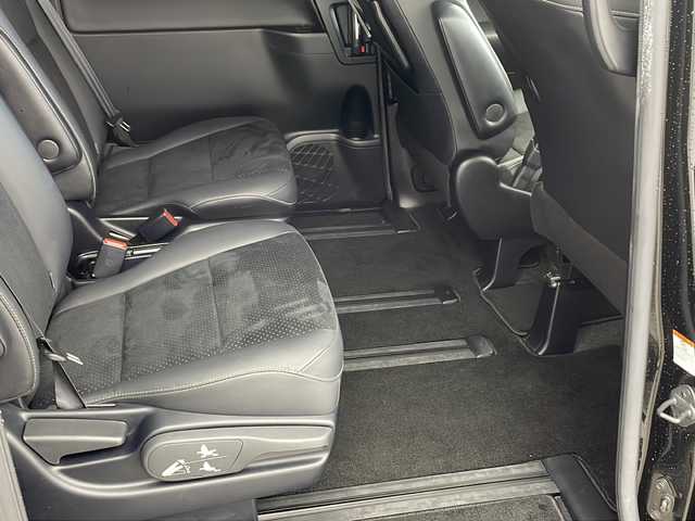 トヨタ ヴォクシー ZS 煌Ⅲ 兵庫県 2021(令3)年 6.2万km イナズマスパーキングブラックガラスフレーク ・Toyota Safety Sense/・プリクラッシュセーフティ/・レーンディパーチャーアラート/・オートマチックハイビーム/・純正9インチナビ/CD/DVD/フルセグ/SD/BT/・純正12.1リアインチフリップダウンモニター/・両側パワースライドドア/・ハーフレザーシート/・クルーズコントロール/・インテリジェントクリアランスソナー/・純正16インチアルミホイール/・LEDライト/・LEDフォグランプ/・アイドリングストップ/・左右独立温度調整オートエアコン/・革巻きステアリング/・スマートキー/・プッシュスタート
