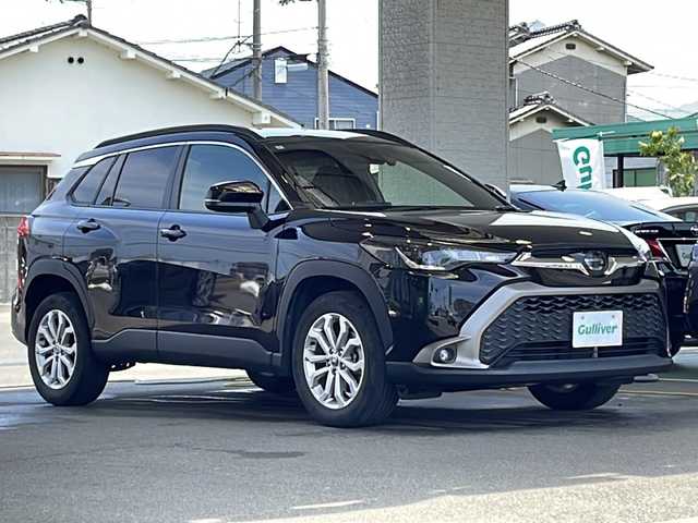 トヨタ カローラ クロス S 愛媛県 2022(令4)年 7万km アティチュードブラックマイカ ワンオーナー/純正ディスプレイオーディオ/・ナビ/Bluetooth/全方位カメラ/ビルトインETC2.0/純正ドライブレコーダー/ルーフレール/トヨタセーフティセンス/プリクラッシュセーフティ/レーンキープアシスト/クリアランスソナー/レーダークルーズコントロール/オートハイビーム/ブラインドスポットモニター/オートライト/フォグランプ/スマートキー/プッシュスタート
