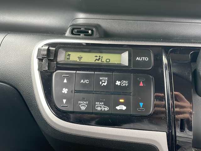 ホンダ Ｎ ＢＯＸ SSパッケージ 岩手県 2014(平26)年 3.5万km スマートブラック 純正インターナビ/AM/FM/CD/DVD/Bluetooth/ワンセグTV/バックカメラ/ドライブレコーダー/両側パワースライドドア/衝突被害軽減ブレーキ/横滑り防止装置/シートヒーター/HIDヘッドライト/スマートキー/プッシュスタート/電動格納ミラー/社外14インチAW/純正フロアマット/ドアバイザー/保証書/取扱説明書