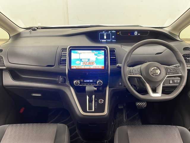 日産 セレナ ハイウェイスター Vセレクション 道央・札幌 2018(平30)年 10万km ブリリアントホワイトパール /4WD//社外フルセグナビ/（CD/DVD/BD/SD/AM/FM/BT）//クルーズコントロール（追従なし）//エマージェンシーブレーキ//オートライト//ETC//リアエアコン//ステアリングリモコン//純正エンジンスターター//冬タイヤAW積込//社外ドライブレコーダー前カメラ