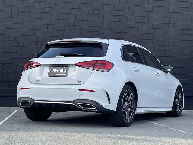メルセデス・ベンツ Ａ２００ｄ AMGライン 三重県 2020(令2)年 4.3万km デジタルホワイト アドバンスドＰＫＧ　/ナゲーションＰＫＧ　/ＬＥＤライト　/レーダーセーフティＰＫＧ　/３６０°カメラ　/ＨＵＤ　/アドバンスドサウンド　/ＡＣＣ　/ロゴ付キャリパ　/純正１８インチアルミ　/純正ナビ　/Ｂｌｕｅｔｏｏｔｈ