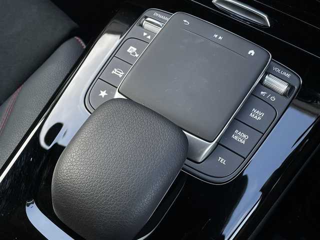 メルセデス・ベンツ Ａ２００ｄ AMGライン 三重県 2020(令2)年 4.3万km デジタルホワイト アドバンスドＰＫＧ　/ナゲーションＰＫＧ　/ＬＥＤライト　/レーダーセーフティＰＫＧ　/３６０°カメラ　/ＨＵＤ　/アドバンスドサウンド　/ＡＣＣ　/ロゴ付キャリパ　/純正１８インチアルミ　/純正ナビ　/Ｂｌｕｅｔｏｏｔｈ
