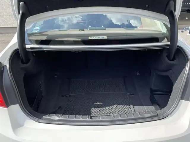 ＢＭＷ ３２０ｄ ブルーパフォーマンス スポーツ 大阪府 2013(平25)年 11.8万km アルピンホワイトⅢ 純正ＨＤＤナビ/（ＢＴ／ＣＤ／ＤＶＤ）/バックカメラ/パドルシフト/コーナーセンサー/電動リアゲート/パワーシート/ドライブレコーダー/ETC/純正18インチAW/保証書/スペアキー