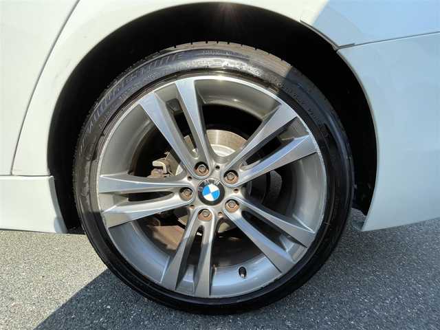 ＢＭＷ ３２０ｄ ブルーパフォーマンス スポーツ 大阪府 2013(平25)年 11.8万km アルピンホワイトⅢ 純正ＨＤＤナビ/（ＢＴ／ＣＤ／ＤＶＤ）/バックカメラ/パドルシフト/コーナーセンサー/電動リアゲート/パワーシート/ドライブレコーダー/ETC/純正18インチAW/保証書/スペアキー