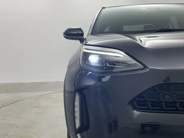 トヨタ ヤリスクロス ハイブリッド Z 群馬県 2023(令5)年 2.9万km ブラックマイカ 純正８型ナビ　全周囲カメラ　シートヒーター　ハンドルヒーター　ハーフレザーシート　パワーシート　ＥＴＣ　アダプティブクルーズコントロール　衝突被害軽減ブレーキ　ＬＥＤライト　スマートキー　禁煙車