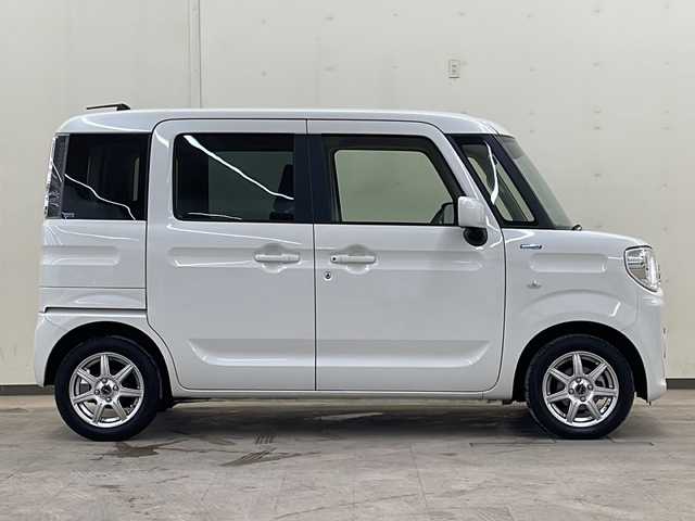 スズキ スペーシア HYBRID G 道央・札幌 2022(令4)年 1.2万km ピュアホワイトP /4WD//純正オーディオ//衝突被害軽減ブレーキ//誤発進抑制機能//車線逸脱抑制機能//標識認識機能//両側スライドドア//社外ドライブレコーダー//オートライト//ミラーヒーター//スマートキー//スペアキー1本