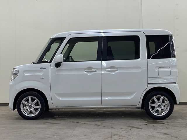 スズキ スペーシア HYBRID G 道央・札幌 2022(令4)年 1.2万km ピュアホワイトP /4WD//純正オーディオ//衝突被害軽減ブレーキ//誤発進抑制機能//車線逸脱抑制機能//標識認識機能//両側スライドドア//社外ドライブレコーダー//オートライト//ミラーヒーター//スマートキー//スペアキー1本