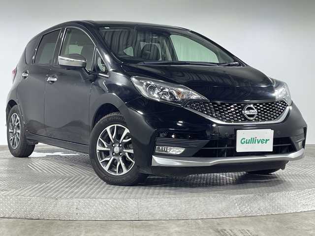 日産 ノート X モード・プレミア 神奈川県 2018(平30)年 2.2万km スーパーブラック 純正7インチメモリーナビ（MM317D-W）/-CD/DVD/Bluetooth/フルセグTV/AM/FM/SD/アラウンドビューモニター　/エマージェンシーブレーキ　/車線逸脱警報　/前方ドラレコ　/15インチオーテックホイール　/デジタルインナーミラー　/アイドリングストップ　/横滑り防止　/ETC/純正フロアマット/LED　
