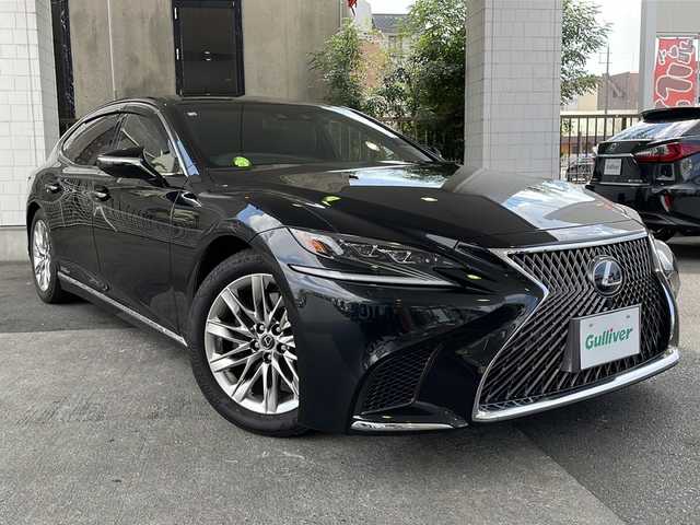 レクサス ＬＳ 500h バージョンL 京都府 2020(令2)年 6.8万km グラファイトブラックガラスフレーク １２．３インチ純正メモリーナビ　/フルセグＴＶ　/Bluetooth/CD/DVD再生機能/AUX/本革シート　/パワーシート/シートヒーター/エアシート/オットマン/レクサスセーフティシステム/クルコン追従有/レーンキープアシスト　/ＢＳＭ　/ＨＵＤ/アラウンドビューモニター　/禁煙　　/３眼ＬＥＤヘッドライト　/オートライト/オートマチックハイビーム/デジタルインナーミラー　/電動格納ウィンカーミラー/電動サンシェード/電動リアゲート/ナノイー/純正AW19インチ/Wサイドエアバッグ