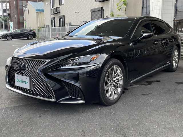 レクサス ＬＳ 500h バージョンL 京都府 2020(令2)年 6.8万km グラファイトブラックガラスフレーク １２．３インチ純正メモリーナビ　/フルセグＴＶ　/Bluetooth/CD/DVD再生機能/AUX/本革シート　/パワーシート/シートヒーター/エアシート/オットマン/レクサスセーフティシステム/クルコン追従有/レーンキープアシスト　/ＢＳＭ　/ＨＵＤ/アラウンドビューモニター　/禁煙　　/３眼ＬＥＤヘッドライト　/オートライト/オートマチックハイビーム/デジタルインナーミラー　/電動格納ウィンカーミラー/電動サンシェード/電動リアゲート/ナノイー/純正AW19インチ/Wサイドエアバッグ
