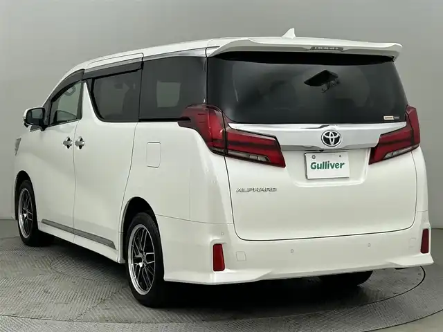 トヨタ アルファード S 道央・札幌 2020(令2)年 5.6万km ホワイトパールクリスタルシャイン ・４WD/・寒冷地仕様/・純正メモリナビ/・CD／DVD／Bluetooth／フルセグ／ミラキャスト/・バックカメラ/・純正エンジンスターター/・純正フリップダウンモニター/・片側パワースライドドア/・社外ドライブレコーダー/・レーダー探知機/・トヨタセーフティセンス/・プリクラッシュセーフティ/・レーダークルーズコントロール/・パーキングサポートブレーキ/・ロードサインアシスト/・先行車発信告知/・ブレーキホールド/・nanoe/・社外フォグライト/・純正オプションLEDフットイルミネーション/・純正LEDフォグ積込/・取扱説明書/・保証書