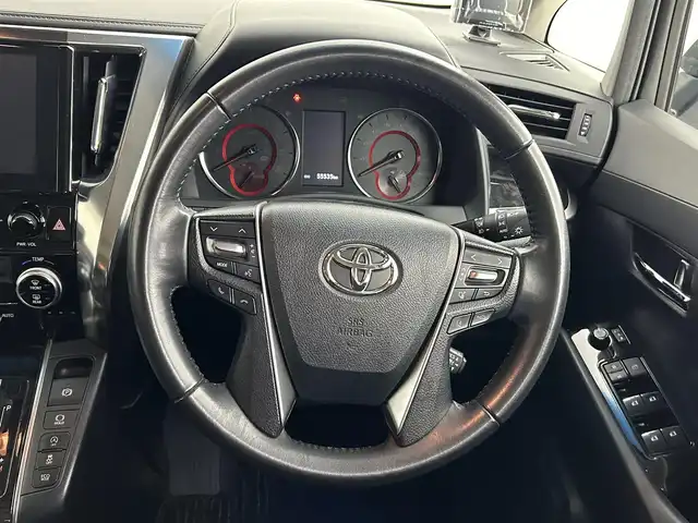 トヨタ アルファード S 道央・札幌 2020(令2)年 5.6万km ホワイトパールクリスタルシャイン ・４WD/・寒冷地仕様/・純正メモリナビ/・CD／DVD／Bluetooth／フルセグ／ミラキャスト/・バックカメラ/・純正エンジンスターター/・純正フリップダウンモニター/・片側パワースライドドア/・社外ドライブレコーダー/・レーダー探知機/・トヨタセーフティセンス/・プリクラッシュセーフティ/・レーダークルーズコントロール/・パーキングサポートブレーキ/・ロードサインアシスト/・先行車発信告知/・ブレーキホールド/・nanoe/・社外フォグライト/・純正オプションLEDフットイルミネーション/・純正LEDフォグ積込/・取扱説明書/・保証書