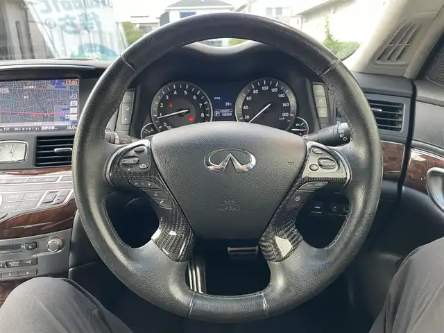 日産 フーガ 250GT 栃木県 2015(平27)年 14万km スーパーブラック （株）IDOMが運営する【じしゃロン小山店】の自社ローン専用車両になります。こちらは現金またはオートローンご利用時の価格です。自社ローンご希望の方は別途その旨お申付け下さい//7型純正メモリナビ（CD/DVD/AM/FM/フルセグ/BT）/革シート/サンルーフ/エアシート/全車速追従機能付きクルーズコントロール/コーナーセンサー/フロントカメラ/サイドカメラ/バックカメラ/アラウンドビューモニター/ETC/ドライブレコーダー/スマートキー/プッシュスタート/電動格納ドアミラー/パワーウインドウ/パワーシート/シートメモリー