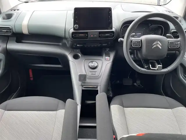 シトロエン シトロエン ベルランゴ シャイン ブルーHDi XTRパック 香川県 2023(令5)年 1.7万km サーブル ディスプレイオーディオ/CarPlay/インテリジェントハイビーム/アクティブセーフティブレーキ/ブラインドスポットモニター/F/Rドライブレコーダー/両側スライドドア/スマートキー/アイドリングストップ/Bluetooth/純正17インチアルミ/コーナーセンサー
