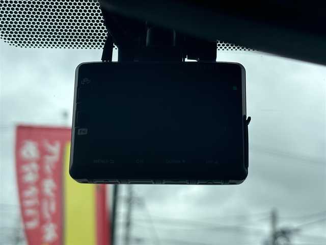 トヨタ クラウン ハイブリッド アスリートS 岡山県 2013(平25)年 8.6万km ホワイトパールクリスタルシャイン /禁煙//ワンオーナー//サンルーフ//前後ドライブレコーダー//純正ナビ//CD/DVD/MSV/BT/フルセグ//バックカメラ//前席パワーシート//前席シートヒーター//クルーズコントロール//PCS/BSM//盗難防止装置//横滑り防止機能//ビルドインETC//ステアリングスイッチ//ステアリングヒーター//オートリトラウインカーミラー//LEDオートライト//LEDフォグライト//プッシュスタート//アイドリングストップ//純正マット//純正ドアバイザー//新車時保証書//取扱説明書//ディーラー整備記録簿H26.H28.H30.R1.R2.R3.R4.R5.R6//スペアスマートキー