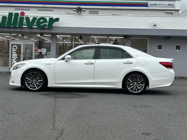 トヨタ クラウン ハイブリッド アスリートS 岡山県 2013(平25)年 8.6万km ホワイトパールクリスタルシャイン /禁煙//ワンオーナー//サンルーフ//前後ドライブレコーダー//純正ナビ//CD/DVD/MSV/BT/フルセグ//バックカメラ//前席パワーシート//前席シートヒーター//クルーズコントロール//PCS/BSM//盗難防止装置//横滑り防止機能//ビルドインETC//ステアリングスイッチ//ステアリングヒーター//オートリトラウインカーミラー//LEDオートライト//LEDフォグライト//プッシュスタート//アイドリングストップ//純正マット//純正ドアバイザー//新車時保証書//取扱説明書//ディーラー整備記録簿H26.H28.H30.R1.R2.R3.R4.R5.R6//スペアスマートキー