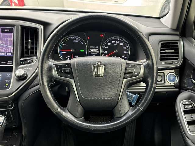 トヨタ クラウン ハイブリッド アスリートS 岡山県 2013(平25)年 8.6万km ホワイトパールクリスタルシャイン /禁煙//ワンオーナー//サンルーフ//前後ドライブレコーダー//純正ナビ//CD/DVD/MSV/BT/フルセグ//バックカメラ//前席パワーシート//前席シートヒーター//クルーズコントロール//PCS/BSM//盗難防止装置//横滑り防止機能//ビルドインETC//ステアリングスイッチ//ステアリングヒーター//オートリトラウインカーミラー//LEDオートライト//LEDフォグライト//プッシュスタート//アイドリングストップ//純正マット//純正ドアバイザー//新車時保証書//取扱説明書//ディーラー整備記録簿H26.H28.H30.R1.R2.R3.R4.R5.R6//スペアスマートキー