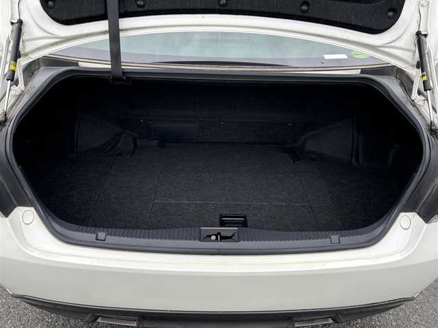 トヨタ クラウン ハイブリッド アスリートS 岡山県 2013(平25)年 8.6万km ホワイトパールクリスタルシャイン /禁煙//ワンオーナー//サンルーフ//前後ドライブレコーダー//純正ナビ//CD/DVD/MSV/BT/フルセグ//バックカメラ//前席パワーシート//前席シートヒーター//クルーズコントロール//PCS/BSM//盗難防止装置//横滑り防止機能//ビルドインETC//ステアリングスイッチ//ステアリングヒーター//オートリトラウインカーミラー//LEDオートライト//LEDフォグライト//プッシュスタート//アイドリングストップ//純正マット//純正ドアバイザー//新車時保証書//取扱説明書//ディーラー整備記録簿H26.H28.H30.R1.R2.R3.R4.R5.R6//スペアスマートキー