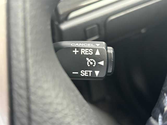 トヨタ クラウン ハイブリッド アスリートS 岡山県 2013(平25)年 8.6万km ホワイトパールクリスタルシャイン /禁煙//ワンオーナー//サンルーフ//前後ドライブレコーダー//純正ナビ//CD/DVD/MSV/BT/フルセグ//バックカメラ//前席パワーシート//前席シートヒーター//クルーズコントロール//PCS/BSM//盗難防止装置//横滑り防止機能//ビルドインETC//ステアリングスイッチ//ステアリングヒーター//オートリトラウインカーミラー//LEDオートライト//LEDフォグライト//プッシュスタート//アイドリングストップ//純正マット//純正ドアバイザー//新車時保証書//取扱説明書//ディーラー整備記録簿H26.H28.H30.R1.R2.R3.R4.R5.R6//スペアスマートキー