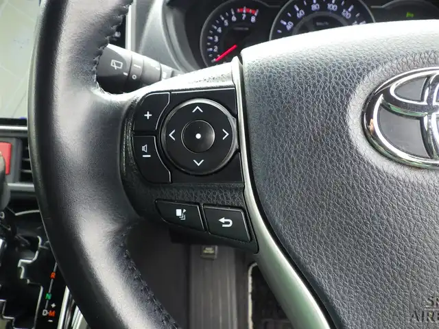 トヨタ ヴォクシー ZS 煌Ⅱ 千葉県 2020(令2)年 5.7万km ホワイトパールクリスタルシャイン Toyota Safety Sense/・プリクラッシュセーフティ/・レーンディパーチャーアラート/・オートハイビーム/クルーズコントロール/両側パワースライドドア/純正SDナビ/地デジTV/【DVD/CD再生機能　Bluetooth接続】/バックカメラ/フリップダウンモニター/ドライブレコーダー（前後撮影）/革巻きステアリング/ステアリングスイッチ/ETC/LEDヘッドライト/フォグライト/ウインカーミラー/クリアランスソナー/純正16インチアルミホイル/スマートキー