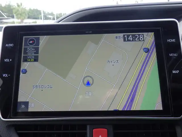 トヨタ ヴォクシー ZS 煌Ⅱ 千葉県 2020(令2)年 5.7万km ホワイトパールクリスタルシャイン Toyota Safety Sense/・プリクラッシュセーフティ/・レーンディパーチャーアラート/・オートハイビーム/クルーズコントロール/両側パワースライドドア/純正SDナビ/地デジTV/【DVD/CD再生機能　Bluetooth接続】/バックカメラ/フリップダウンモニター/ドライブレコーダー（前後撮影）/革巻きステアリング/ステアリングスイッチ/ETC/LEDヘッドライト/フォグライト/ウインカーミラー/クリアランスソナー/純正16インチアルミホイル/スマートキー