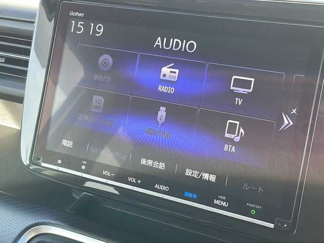 ホンダ ステップワゴン スパーダ クルスピセンシング 福岡県 2021(令3)年 3.2万km プラチナホワイトパール ・純正8インチナビ/-BT/フルセグTV/CD/DVD/FM/AM/AppleCarPlay/・バックカメラ/・純正11.6インチフリップダウンモニター[VM-185EN】/・レーダークルーズコントロール/・衝突軽減ブレーキ/・車線逸脱警報/・両側パワースライドドア/・前後ドライブレコーダー/・リアエアコン/・ETC2.0/・パドルシフト/・サンシェード/・純正アルミ１７インチ/・純正フロアマット/・前席シートヒーター/・アイドリングストップ/・ドアバイザー/・ステアリングリモコン/・プッシュスタート/・スマートキー/・スペアキー×１