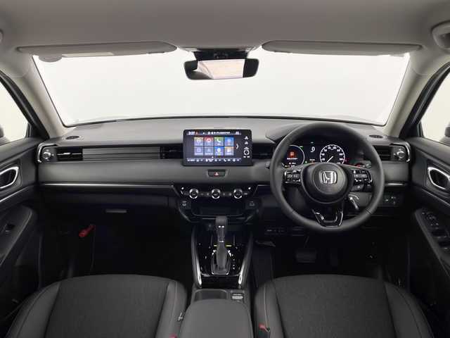 ホンダ ヴェゼル ハイブリッド e:HEV Z 愛知県 2025(令7)年 0.1千km クリスタルブラックパール /R7年10月登録済未使用車//純正HondaCONNECTナビ//フルセグTV/AMFM/Bluetooth/USB//AppleCarPlay/AndroidAuto//ビルトインETC2.0//バックカメラ//HondaSENSING//アダプティブクルーズコントロール//パーキングセンサーシステム//ブラインドスポットモニター//アダプティブドライビングビーム//後退出庫サポート//フルLEDヘッドランプ//オートライト//LEDアクティブコーナリングライト//LEDフォグランプ//フルLEDリアコンビランプ//ハンズフリーパワーテールゲート//プライムスムースコンビシート//前席シートヒーター//革巻きステアリング//ステアリングスイッチ//ステアリングヒーター//パドルシフト式減速セレクター//純正18インチアルミホイール//電子パーキングブレーキ//ブレーキホールド//ヒルディセントコントロール//プッシュスタート//電動格納ミラー//アイドリングストップ