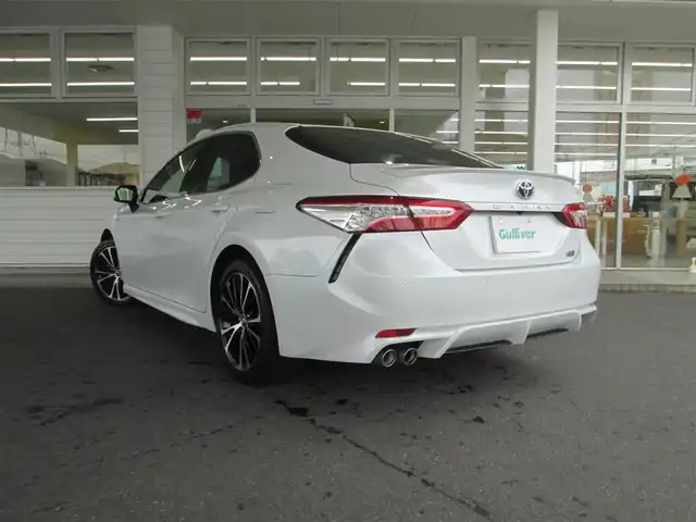 トヨタ カムリ WS 千葉県 2019(令1)年 5.1万km プラチナホワイトパールマイカ TRDフロントガーニッシュ/純正SDナビ、ワンセグTV/バックカメラ/純正オーディオ【CD/SD/BT/AUX/AM/FM】/Toyota Safety Sense/プリクラッシュセーフティ/純正オプション18アルミ/ハーフレザーシート/D席パワーシート/ステアリングスイッチ/パドルシフト/LEDヘッドライト/LEDフォグライト/オートライト/プッシュスタート/スマートキー/スペアキー/電動パーキングブレーキ/ブレーキホールド/ビルトインETC/電動格納ウィンカーミラー/社外フロアマット/新車保証書/取扱説明書/ナビ取扱説明書/整備記録簿(R5/R6)