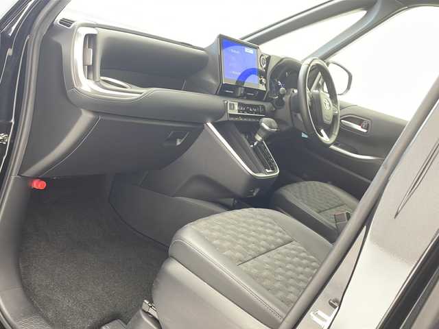 トヨタ ヴォクシー ハイブリッド S－Z 沖縄県 2022(令4)年 2.2万km グリッターブラックガラスフレーク 純正10.5型ディスプレイオーディオ/　フルセグTV/Bluetooth/バックカメラ/前後ドライブレコーダー/トヨタセーフティセンス/・レーダークルーズコントロール/・衝突軽減ブレーキ/・レーンキープアシスト/・オートマチックハイビーム/両側パワースライドドア/ETC/LEDヘッドライト/シートヒーター/アクセサリーコンセント/プッシュスタート/スマートキー/電動パーキングブレーキ/純正アルミホイール/ブラインドスポットモニター/電動格納ミラー/SOSボタン/ステアリングスイッチ/ハーフレザーシート