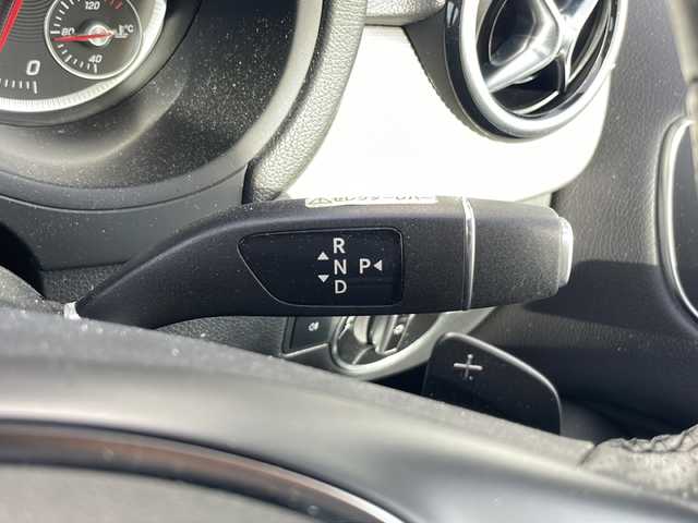 メルセデス・ベンツ Ｂ１８０ 静岡県 2017(平29)年 5.5万km ガンＭ /純正ナビ//CD Bluetooth//バックカメラ//ディスタンスパイロット//LEDヘッドライト//キーレスゴー//シートヒーター//純正16インチAW//ブラインドスポットモニター