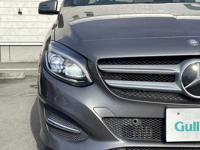 メルセデス・ベンツ Ｂ１８０ 静岡県 2017(平29)年 5.5万km ガンＭ /純正ナビ//CD Bluetooth//バックカメラ//ディスタンスパイロット//LEDヘッドライト//キーレスゴー//シートヒーター//純正16インチAW//ブラインドスポットモニター