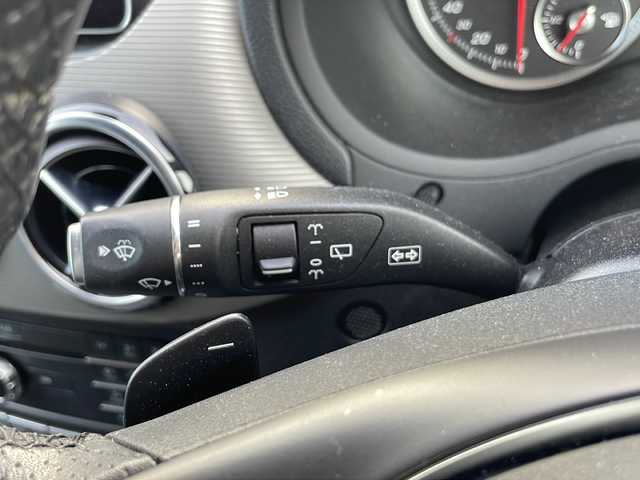 メルセデス・ベンツ Ｂ１８０ 静岡県 2017(平29)年 5.5万km ガンＭ /純正ナビ//CD Bluetooth//バックカメラ//ディスタンスパイロット//LEDヘッドライト//キーレスゴー//シートヒーター//純正16インチAW//ブラインドスポットモニター