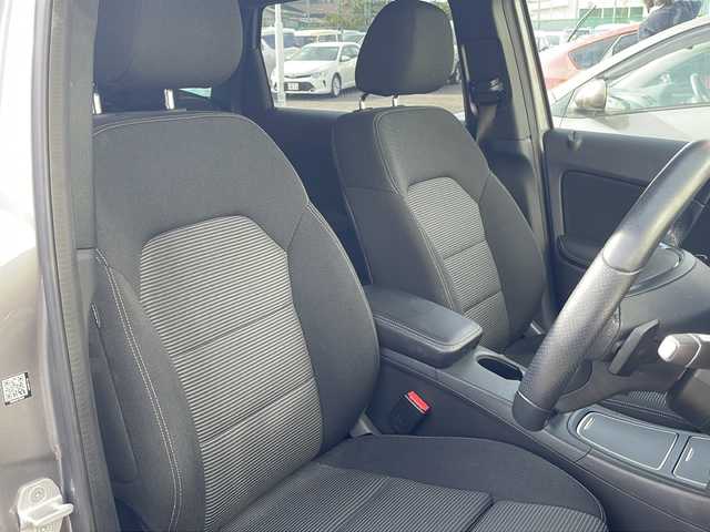 メルセデス・ベンツ Ｂ１８０ 静岡県 2017(平29)年 5.5万km ガンＭ /純正ナビ//CD Bluetooth//バックカメラ//ディスタンスパイロット//LEDヘッドライト//キーレスゴー//シートヒーター//純正16インチAW//ブラインドスポットモニター