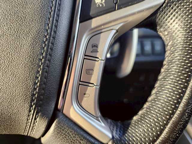 三菱 デリカＤ：５ P 岩手県 2020(令2)年 6.7万km エメラルドブラックパール/アイガーグレーメタリック 全方位カメラ　/純正ナビ　/両側パワスラ/シートカバー　/前席シートヒーター　/アイドリングストップ　/オートサイドステップ　/前後ドラレコ　/レーダークルーズコントロール　/後席フリップダウンモニター　/ＢＳＭ　/電動格納ミラー　/ＥＴＣ