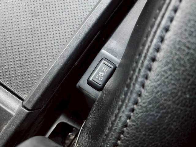 三菱 デリカＤ：５ P 岩手県 2020(令2)年 6.7万km エメラルドブラックパール/アイガーグレーメタリック 全方位カメラ　/純正ナビ　/両側パワスラ/シートカバー　/前席シートヒーター　/アイドリングストップ　/オートサイドステップ　/前後ドラレコ　/レーダークルーズコントロール　/後席フリップダウンモニター　/ＢＳＭ　/電動格納ミラー　/ＥＴＣ