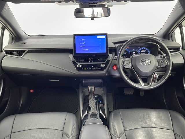 トヨタ カローラツーリング ハイブリッド ダブルバイビー 愛知県 2023(令5)年 7万km プラチナホワイトパールマイカ 禁煙車/純正10.5インチディスプレイオーディオ/(AM/FM/フルセグ)/ブラインドスポットモニター/エアロ(モデリスタ)/バックカメラ/ビルトインＥＴＣ/追従付きクルーズコントロール/純正17インチアルミホイール/ハーフレザーシート/レザーシートカバー/ウィンカー付き電動格納ミラー/ステアリングスイッチ/革巻きステアリング/プッシュスタート/スマートキー/スペアキー/純正フロアマット/純正ドアバイザー/取扱説明書/ナビ取扱説明書