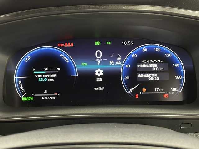 トヨタ カローラツーリング ハイブリッド ダブルバイビー 愛知県 2023(令5)年 7万km プラチナホワイトパールマイカ 禁煙車/純正10.5インチディスプレイオーディオ/(AM/FM/フルセグ)/ブラインドスポットモニター/エアロ(モデリスタ)/バックカメラ/ビルトインＥＴＣ/追従付きクルーズコントロール/純正17インチアルミホイール/ハーフレザーシート/レザーシートカバー/ウィンカー付き電動格納ミラー/ステアリングスイッチ/革巻きステアリング/プッシュスタート/スマートキー/スペアキー/純正フロアマット/純正ドアバイザー/取扱説明書/ナビ取扱説明書