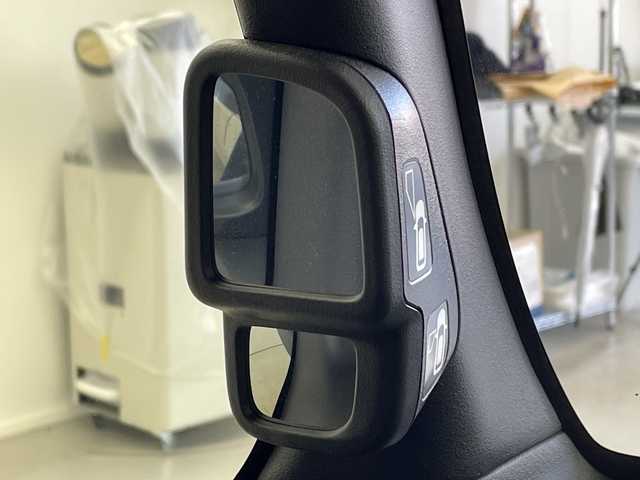 ホンダ Ｎ ＢＯＸ カスタム L 岐阜県 2023(令5)年 4.7万km プラチナホワイトパール 社外SDナビ/フルセグ/BT/USB/DVD/バックカメラ/ホンダセンシング/・アダプティブクルーズコントロール/・車線維持支援システム/・衝突軽減ブレーキ/・誤発進抑制機能/・先行車発進お知らせ機能/・歩行者事故低減ステアリング/・路外逸脱抑制機能/・標識認識機能/・オートハイビーム/純正ドライブレコーダー/ビルトインETC/両側パワースライドドア/前席ヒートヒーター/パーキングセンサー/純正フロアマット/純正14インチAW/LEDオートライト/フォグランプ/シートバックテーブル/サンシェード/アイドリングストップ