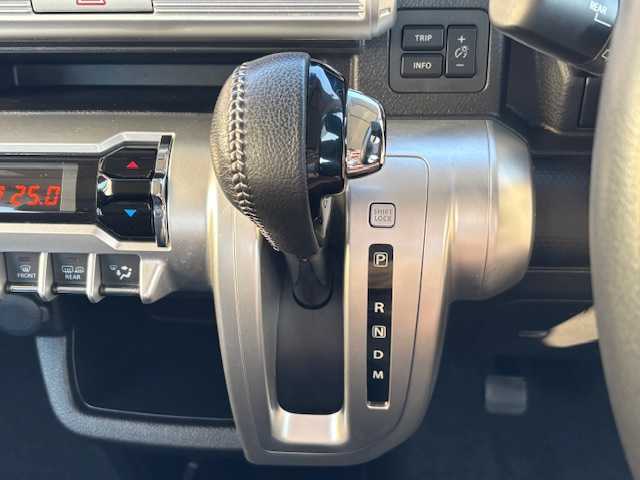 スズキ クロスビー HYBRID MZ 宮城県 2020(令2)年 8.2万km 青Ⅱ 登録時走行距離81871km/車線逸脱警告/衝突軽減システム/盗難防止システム/横滑り防止機能/シートヒーター/オートライト/全方位カメラ/ドアバイザー/ワンセグナビ/TV・CD/DVD・AM/FM・BT/フォグランプ/LEDヘッドライト