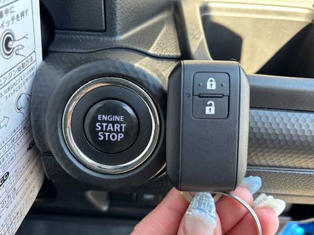 スズキ クロスビー HYBRID MZ 宮城県 2020(令2)年 8.2万km 青Ⅱ 登録時走行距離81871km/車線逸脱警告/衝突軽減システム/盗難防止システム/横滑り防止機能/シートヒーター/オートライト/全方位カメラ/ドアバイザー/ワンセグナビ/TV・CD/DVD・AM/FM・BT/フォグランプ/LEDヘッドライト