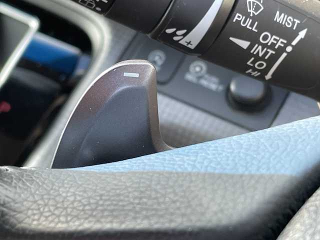 ホンダ ステップワゴン スパーダ ホンダセンシング 愛媛県 2016(平28)年 4.8万km ホワイトオーキッドパール ワンオーナー/純正9インチナビ/（フルセグ/AM/FM/Bluetooth/DVD)/ホンダセンシング/・衝突軽減ブレーキ/・誤発進抑制機能/・車線維持支援システム/・オートクルーズコントロール/両側パワースライドドア/バックカメラ/ETC/パドルシフト/オートライト/純正16インチアルミホイール/純正フロアマット/スマートキー×２