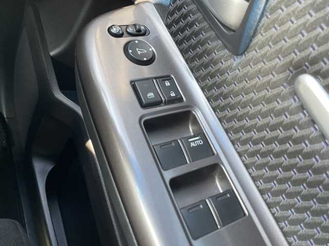 ホンダ ステップワゴン スパーダ ホンダセンシング 愛媛県 2016(平28)年 4.8万km ホワイトオーキッドパール ワンオーナー/純正9インチナビ/（フルセグ/AM/FM/Bluetooth/DVD)/ホンダセンシング/・衝突軽減ブレーキ/・誤発進抑制機能/・車線維持支援システム/・オートクルーズコントロール/両側パワースライドドア/バックカメラ/ETC/パドルシフト/オートライト/純正16インチアルミホイール/純正フロアマット/スマートキー×２