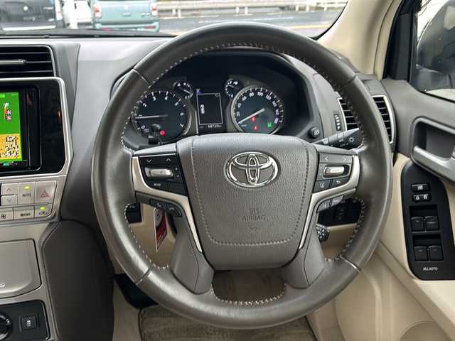 トヨタ ランドクルーザー プラド TX Lパッケージ 鳥取県 2017(平29)年 6.9万km ホワイトパールクリスタルシャイン ワンオーナー/フルタイム４WD/社外ナビ(ＫＥＮＷＯＯＤ、ＭＤＶ－Ｍ８０５Ｌ)/AM/FM、CD/DVD/Bluetooth、iPod/フルセグテレビ/純正１９インチアルミ４本積み込み/バックカメラ/クルーズコントロール/サンルーフ/ドアバイザー/プッシュスタート/ETC/ドライブレコーダー