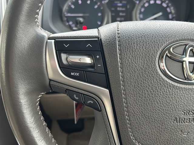 トヨタ ランドクルーザー プラド TX Lパッケージ 鳥取県 2017(平29)年 6.9万km ホワイトパールクリスタルシャイン ワンオーナー/フルタイム４WD/社外ナビ(ＫＥＮＷＯＯＤ、ＭＤＶ－Ｍ８０５Ｌ)/AM/FM、CD/DVD/Bluetooth、iPod/フルセグテレビ/純正１９インチアルミ４本積み込み/バックカメラ/クルーズコントロール/サンルーフ/ドアバイザー/プッシュスタート/ETC/ドライブレコーダー