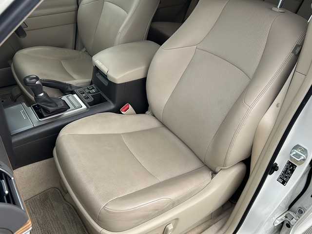 トヨタ ランドクルーザー プラド TX Lパッケージ 鳥取県 2017(平29)年 6.9万km ホワイトパールクリスタルシャイン ワンオーナー/フルタイム４WD/社外ナビ(ＫＥＮＷＯＯＤ、ＭＤＶ－Ｍ８０５Ｌ)/AM/FM、CD/DVD/Bluetooth、iPod/フルセグテレビ/純正１９インチアルミ４本積み込み/バックカメラ/クルーズコントロール/サンルーフ/ドアバイザー/プッシュスタート/ETC/ドライブレコーダー