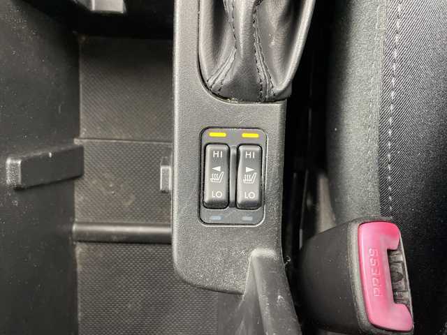 スバル フォレスター 2．0XS 福島県 2010(平22)年 10.2万km サテンホワイトパール /４WD//社外ナビ、TV（ワンセグ）、CD/　　　カロッツェリア（AVIC-MRZ07）//社外ドライブレコーダー（前後）//ビルトインETC//社外エンジンスターター//クルーズコントロール//運助シートヒーター//USB、AUX端子//純正フロアマット//キセノンヘッドライト//社外アルミホイール＋/　　　スタッドレスタイヤ４本車載//取説、保証書//スペアキー１本あり