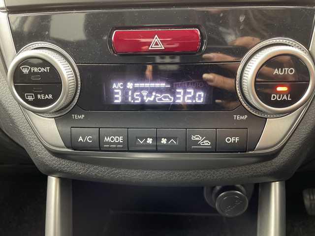 スバル フォレスター 2．0XS 福島県 2010(平22)年 10.2万km サテンホワイトパール /４WD//社外ナビ、TV（ワンセグ）、CD/　　　カロッツェリア（AVIC-MRZ07）//社外ドライブレコーダー（前後）//ビルトインETC//社外エンジンスターター//クルーズコントロール//運助シートヒーター//USB、AUX端子//純正フロアマット//キセノンヘッドライト//社外アルミホイール＋/　　　スタッドレスタイヤ４本車載//取説、保証書//スペアキー１本あり