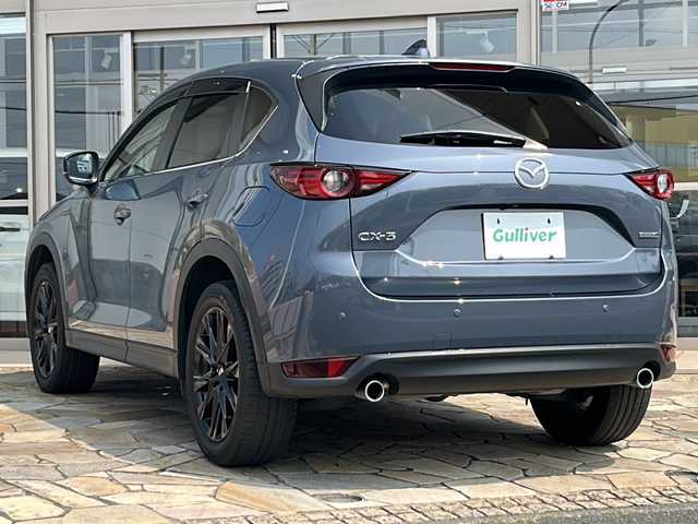 マツダ ＣＸ－５ XD ブラックトーンエディション 静岡県 2021(令3)年 3万km ポリメタルグレーM 純正ナビ/・FM/AM/・Bluetooth/・USB/・スマートフォン連携/・フルセグTV/主要装備/衝突軽減ブレーキ　/レーダークルーズコントロール/ヘッドアップディスプレイ/レーンキープアシスト/コーナーセンサー/ブラインドスポットモニター/全方位カメラ/パワーバックドア/オートライト/運転席パワーシート/前席シートヒーター/ステアリングヒーター/ETC/プッシュスタート/ウィンカーミラー/LEDヘッドライト/純正フロアマット/純正ドアバイザー/純正19インチアルミ