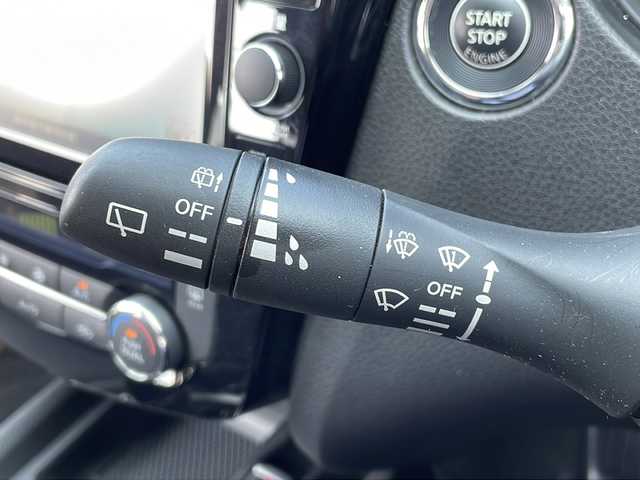 日産 エクストレイル 20Xi 山口県 2019(令1)年 1.5万km ダイヤモンドブラック 純正9型ナビ(MM319D-L)/Bluetooth接続/DVD再生機能有/フルセグ/プロパイロット/アラウンドビューモニター/インテリジェントエマージェンシーブレーキ/インテリジェントルームミラー/電動リアゲート/衝突軽減ブレーキ/ハイビームアシスト/ETC/ドライブレコーダー/革巻きステアリング/純正LEDヘッドライト/オートマチックハイビーム/USB入力端子/ニスモエアロ/電動パーキングブレーキ/パーキングブレーキホールド機能/スクラッチガード